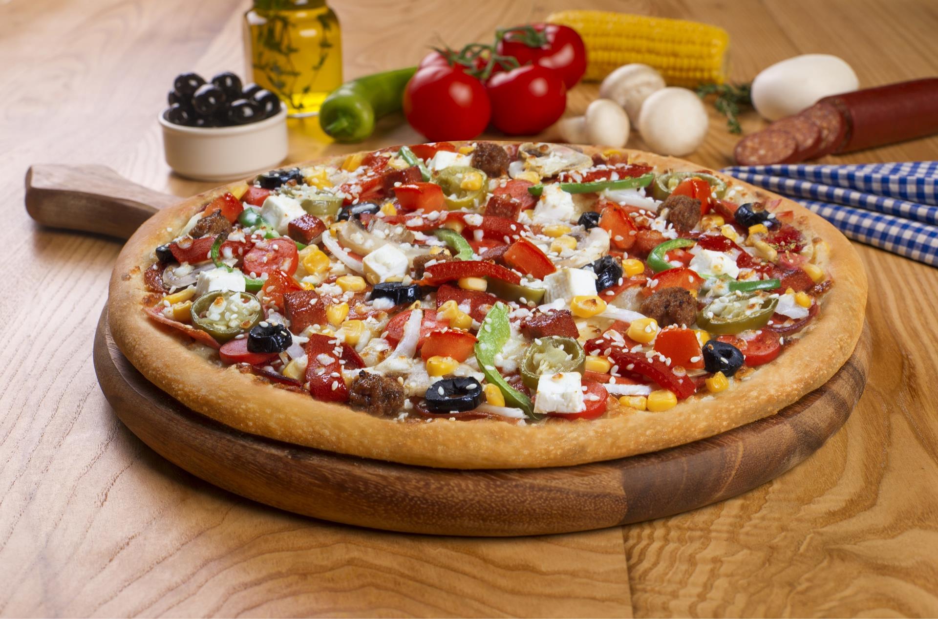 Domino s pizza. Доминос пицца Турция. Пицца боль. Pizza bol 5li.