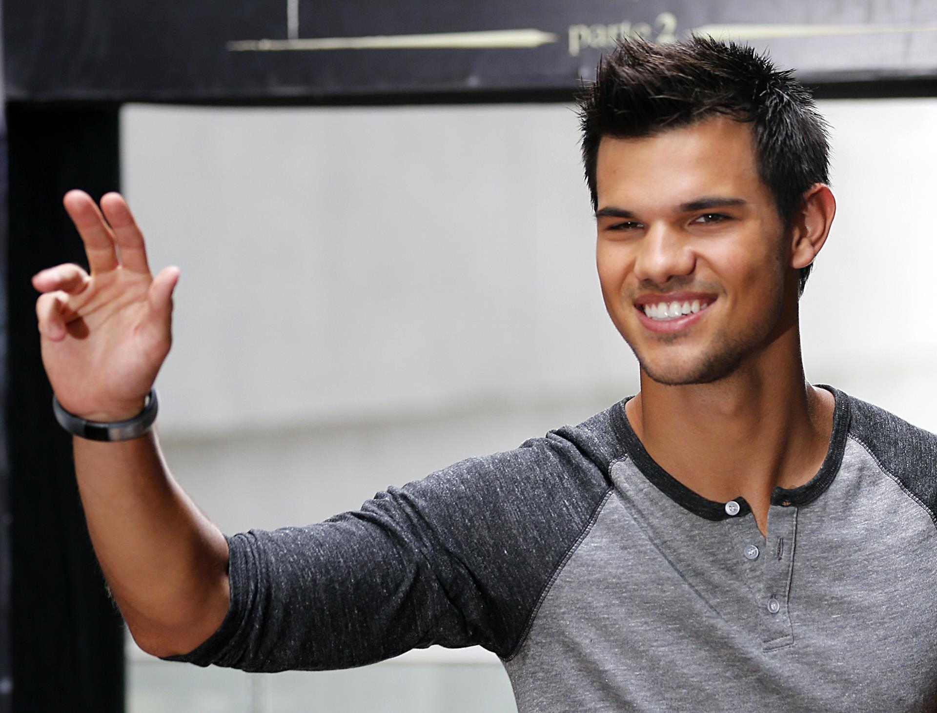 Free Download Hottest Taylor Lautner Shirtless Picture Poll Results Hottest